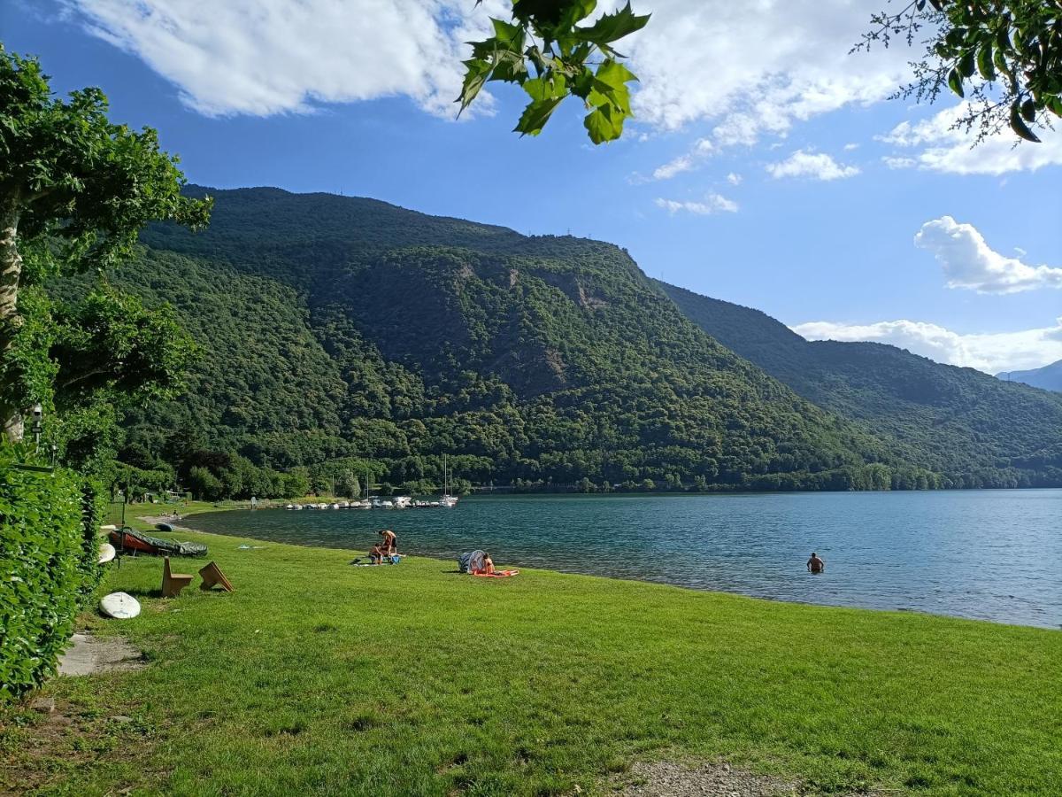 Villa Rosmarino 300 Mt From The Beach Colico Exterior photo